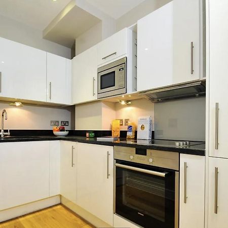 דירות Entire London Studio With Kitchenette מראה חיצוני תמונה