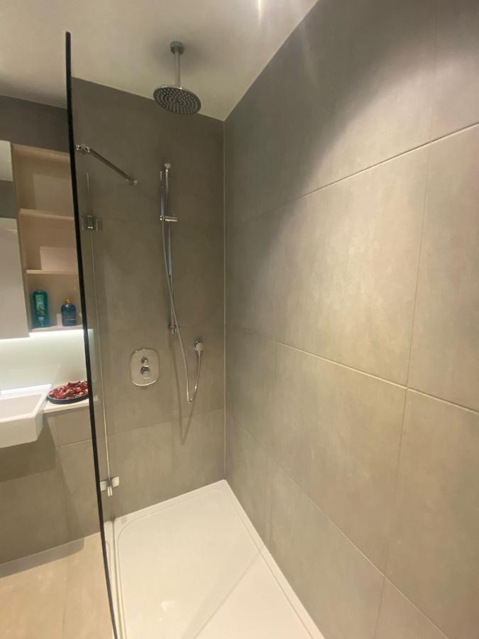 דירות Entire London Studio With Kitchenette מראה חיצוני תמונה